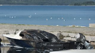 Sv. Filip i Jakov: Požar zahvatio brodice u luci od kojih su tri potonule