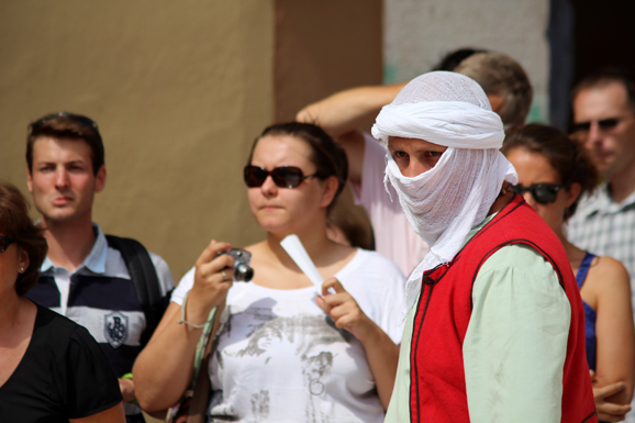 Vitezovi vranski na Narodnom trgu (foto:Saša Čuka) Vitezovi vranski na Narodnom trgu (foto:Saša Čuka)
