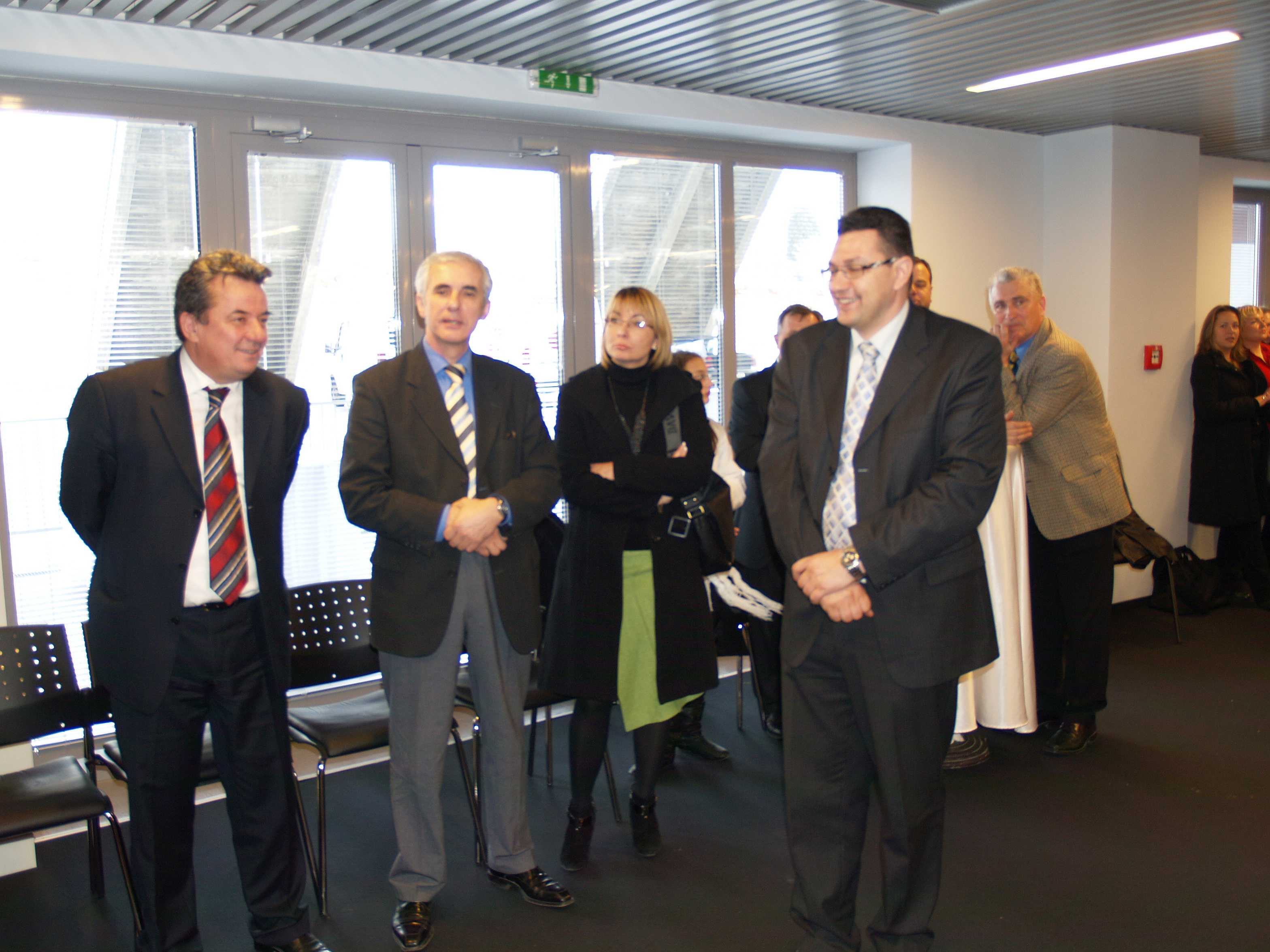 OLYMPUS DIGITAL CAMERA OLYMPUS DIGITAL CAMERA