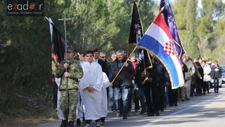U Donjem Karinu obilježeno sjećanje na rušenje Franjevačkog samostana tijekom VRO Maslenica