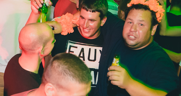 Turanjska fešta u Menfisto baru, 16.7.2015. (foto: Ivan Toman) Turanjska fešta u Menfisto baru, 16.7.2015. (foto: Ivan Toman)