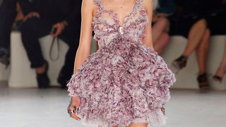 Sarah Burton za Alexander McQueen: Proljeće 2012 Sarah Burton za Alexander McQueen: Proljeće 2012