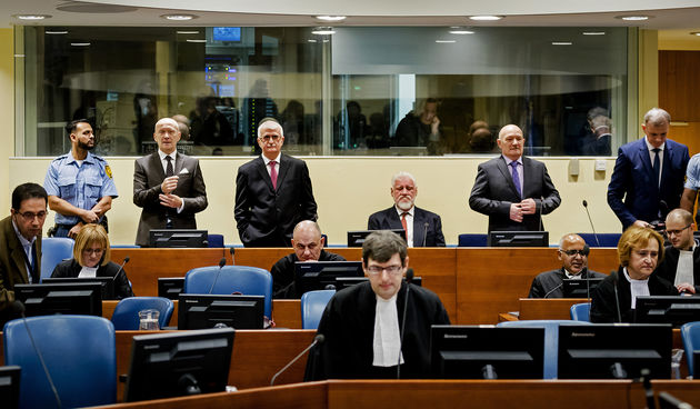 Smrknutih lica i zabrinuti: ‘šestorka’ iz BiH prati izricanje presude