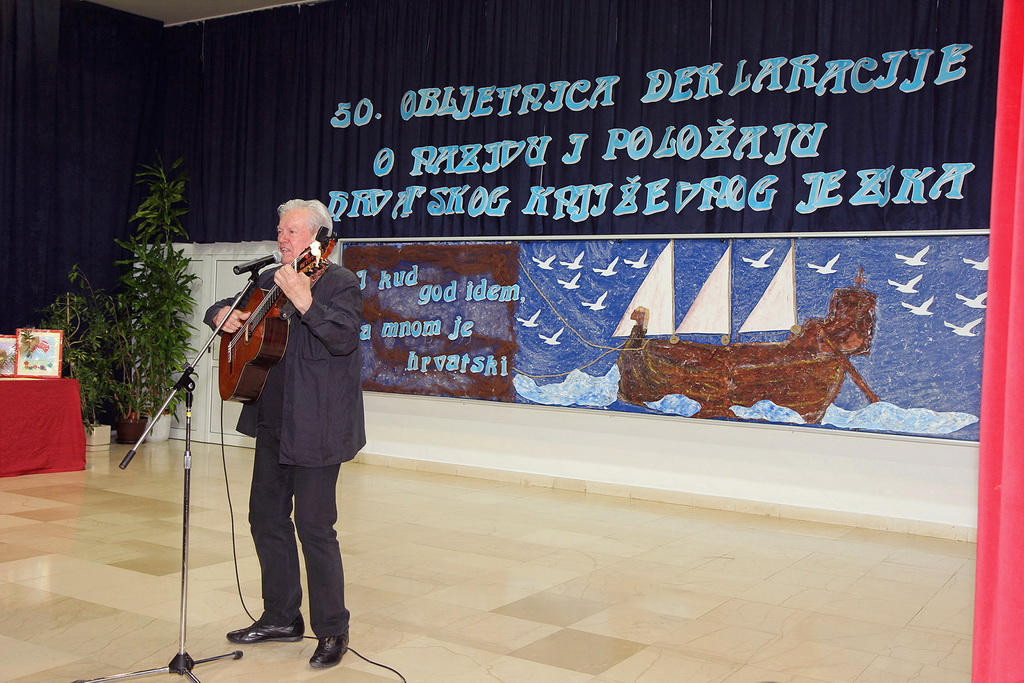 OŠ Smiljevac: Obilježena 50. godina Deklaracije o nazivu i položaju hrvatskoga jezika OŠ Smiljevac: Obilježena 50. godina Deklaracije o nazivu i položaju hrvatskoga jezika