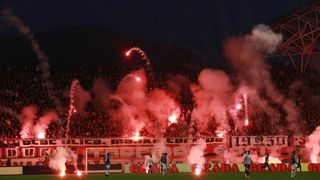 Bakljada i neredi na utakmici Hajduk – Dinamo