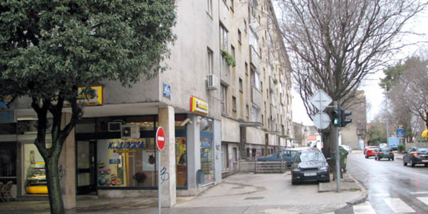 Image 1196441 (auto)