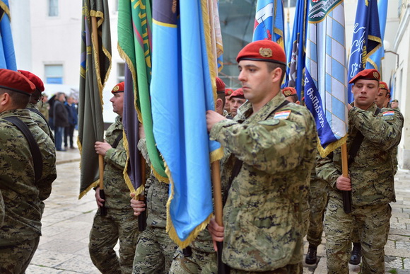 Svečani mimohod postrojbi u povodu proslave 23. obljetnice VRO Maslenica. Foto: Iva Perinčić