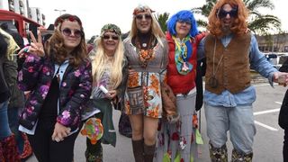 Karnevalska povorka okupila se na parkiralistu kod ‘Ljepotice’ a potom je krenula prema sredisnjem gradskom Trgu. Photo: Dino Stanin/PIXSELL