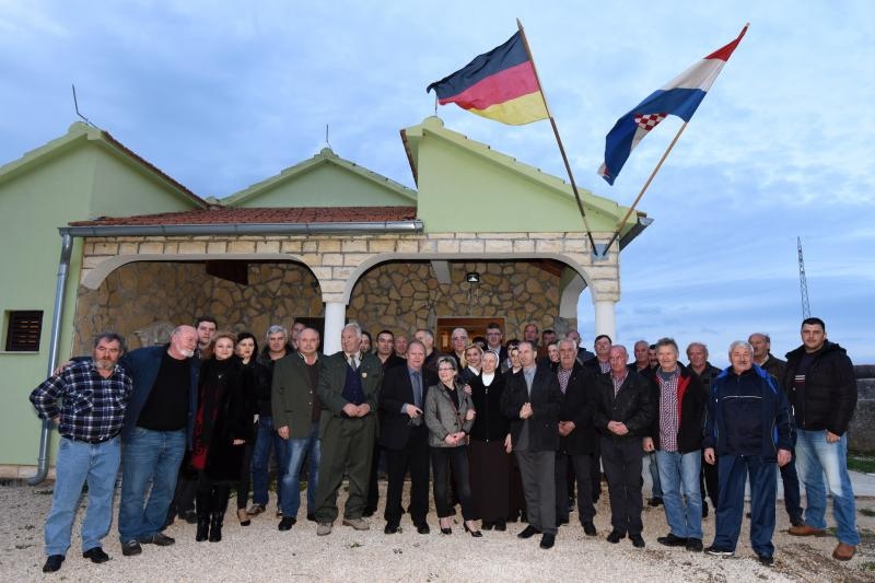 U Lovackom domu u Rastanima odrzana je proslava 20 godina neprestanog humanitarnog rada Marion i Manfred Nurnberger iz Savezne Republike Njemacke donatora bolnickih kreveta raznim bolnicama i institucijama. Photo: Dino Stanin/PIXSELL