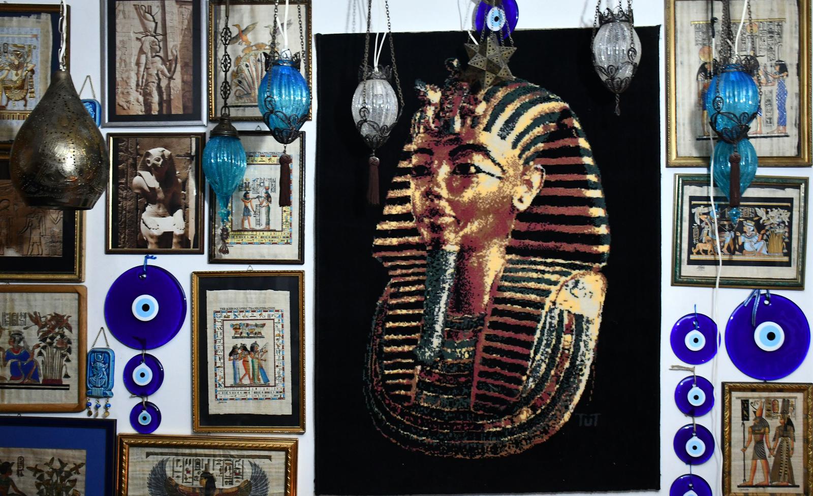 Brođanin Stanislav Hudi živi u kući koju je uredio u egipatskom stilu Brođanin Stanislav Hudi živi u kući koju je uredio u egipatskom stilu