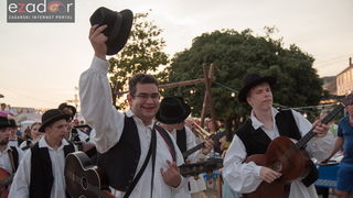 Otvoren 12. biogradski Gastro stol Otvoren 12. biogradski Gastro stol