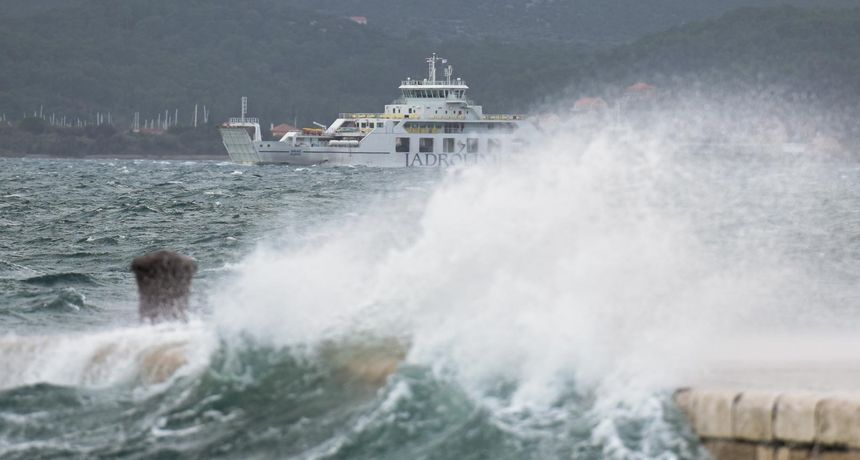 Olujno jugo u Zadru 5. studenog 2019. Olujno jugo u Zadru 5. studenog 2019.