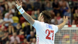 London, 310712.
Dvorana Copper Box.
Hrvatska muska rukometna reprezentacija igra utakmicu 2. kolo u skupini B protiv Srbije tokom Olimpijskih Igra u Londonu.
Na fotografiji: Ivan Cupic slavi nakon gola.
Foto: Drago Sopta / CROPIX