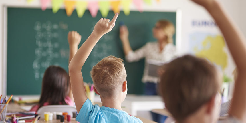 Škola, učionica, učenici Škola, učionica, učenici