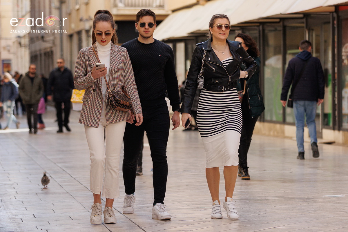 Đir po gradu, subotnja špica 19. ožujka 2022. Đir po gradu, subotnja špica 19. ožujka 2022.