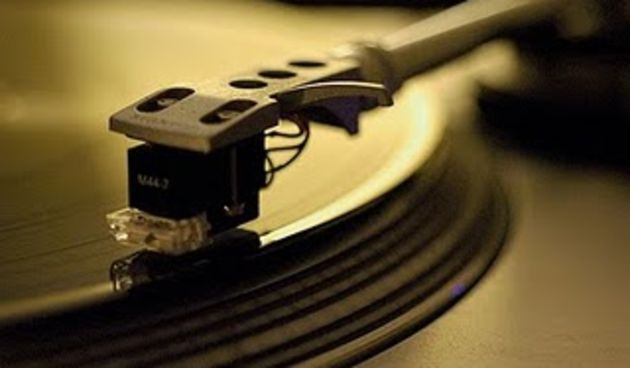 Prodavaonica ploča, foto: blogspot.com