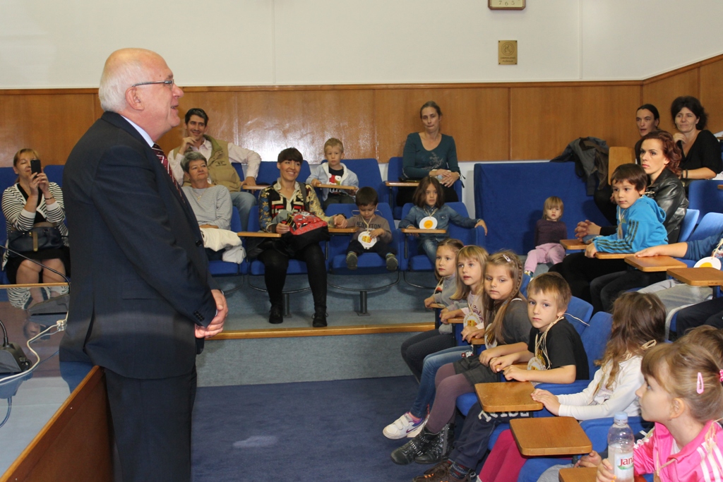 Djeca vrtića Jazine posjetila Gradsku upravu, foto: Grad Zadar Djeca vrtića Jazine posjetila Gradsku upravu, foto: Grad Zadar