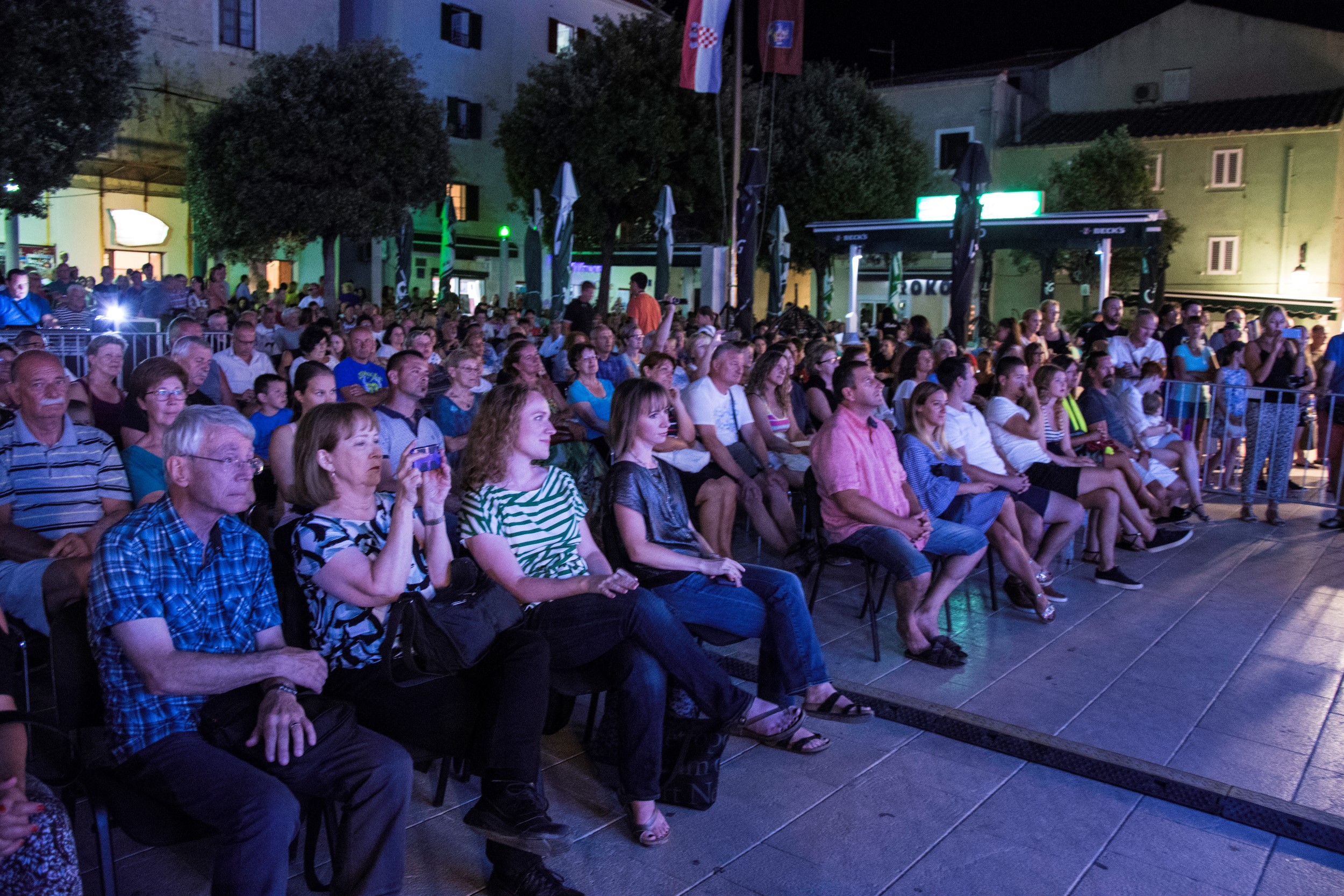 Klapa Contra nastupila u Pagu
