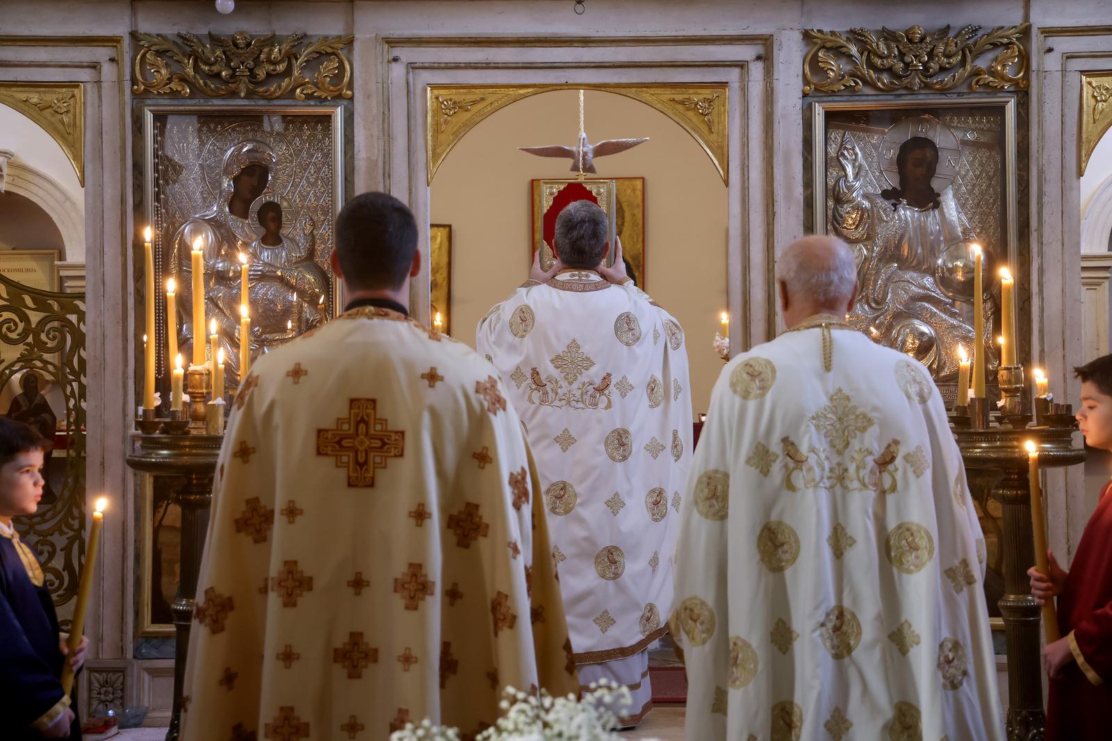 U zadarskoj crkvi Sv. Ilije služena svečana liturgija U zadarskoj crkvi Sv. Ilije služena svečana liturgija