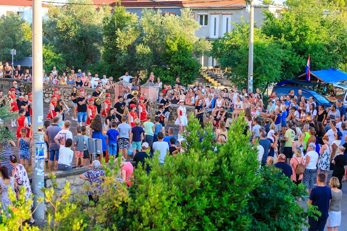 Image 5793687 (auto) Image 5793687 (auto)