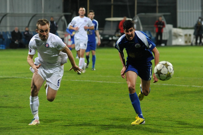 Zadar, 170313
Stadion Stanovi.
24. kolo MaxTV Prva Liga. NK Zadar – NK Hajduk.
Na fotografiji: detalj s utakmice; Vrsajevic i Perica.
Foto: Luka Gerlanc / CROPIX Zadar, 170313
Stadion Stanovi.
24. kolo MaxTV Prva Liga. NK Zadar – NK Hajduk.
Na fotografiji: detalj s utakmice; Vrsajevic i Perica.
Foto: Luka Gerlanc / CROPIX