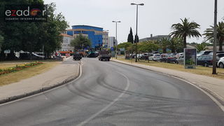 Asfaltiranje kolnika rekonstruiranog i proširenog križanja kod Veslačkog Asfaltiranje kolnika rekonstruiranog i proširenog križanja kod Veslačkog