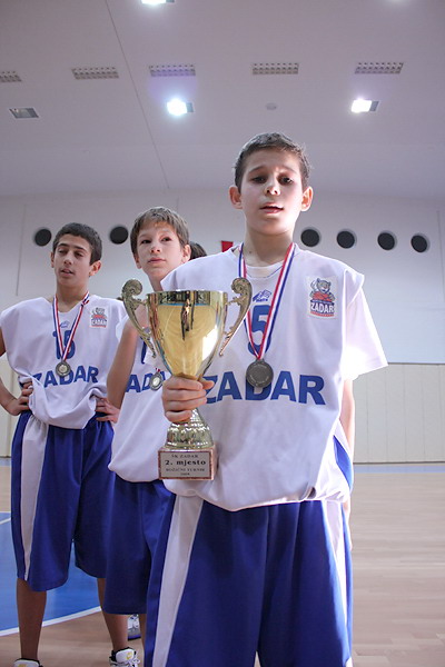 Podjela medalja na Božićnom košarkaškom turniru
