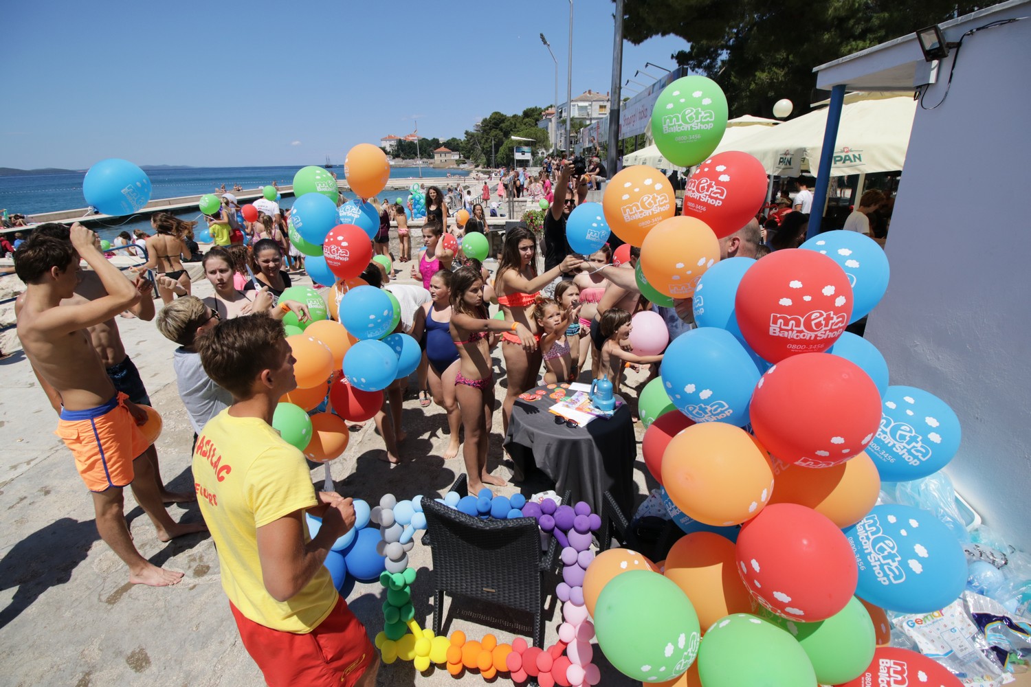 Bazen Kolovare: Meta feštica od balona i prvi Balloon jump Bazen Kolovare: Meta feštica od balona i prvi Balloon jump