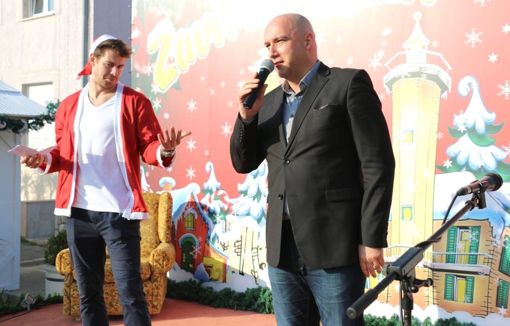 Virska dječica iz vrtića “Smješko” uživala u druženju s Djedom Mrazom Virska dječica iz vrtića “Smješko” uživala u druženju s Djedom Mrazom