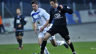 Zagreb, 221010.
Stadion u Kranjcevicevoj.
Utakmica 12. kola 1. T-com HNL: NK Hrvatski Dragovoljac i NK Zadar.
Na slici: Marcelo Brozovic (Dragovoljac).
Foto: Boris Kovacev / CROPIX Zagreb, 221010.
Stadion u Kranjcevicevoj.
Utakmica 12. kola 1. T-com HNL: NK Hrvatski Dragovoljac i NK Zadar.
Na slici: Marcelo Brozovic (Dragovoljac).
Foto: Boris Kovacev / CROPIX