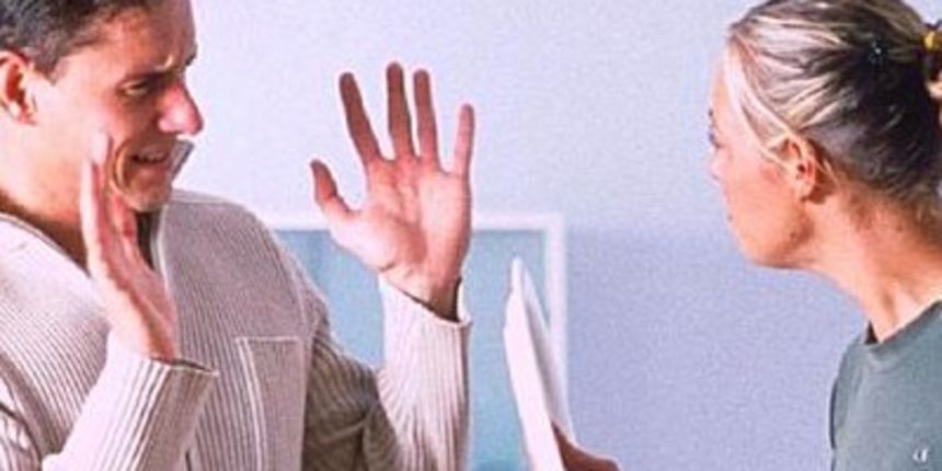 Muškarac i žena se svađaju (Tportal.hr) Muškarac i žena se svađaju (Tportal.hr)