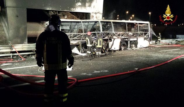 Zapalio se bus u Italiji