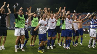 Bukurest, 260810.
Gradski stadion.
Uzvratna utakmica cetvrtog kola kvalifikacija za Europsku ligu izmedju Uniree i Hajduka.
Na fotografiji: slavlje igraca Hajduka.
Foto: Ante Cizmic / CROPIX