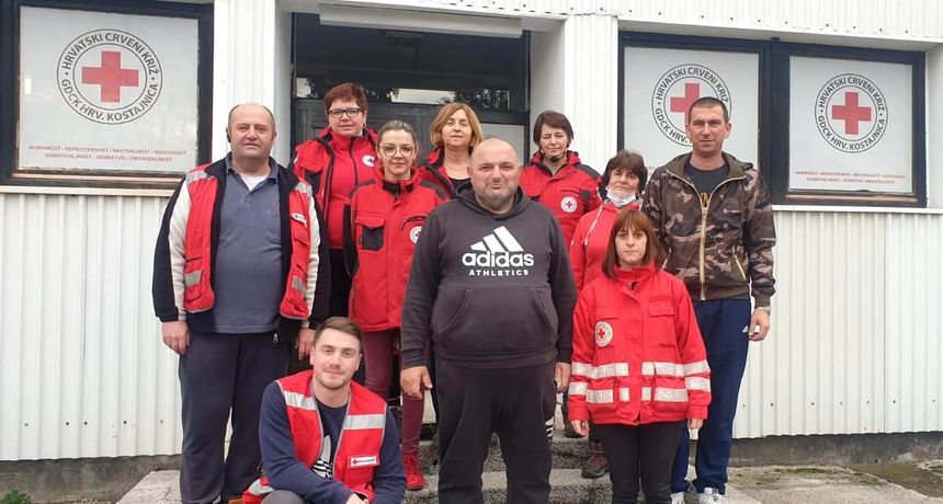 Virani prikupili 11 tona pomoći za unesrećene u razornom potresu Virani prikupili 11 tona pomoći za unesrećene u razornom potresu