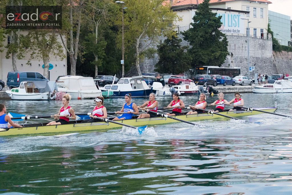 6. “Jadranov veslački dvoboj” osmeraca u uvali Jazine 6. “Jadranov veslački dvoboj” osmeraca u uvali Jazine