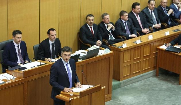 19.10.2016., Zagreb – Mandatar Andrej Plenkovic na prvoj sjednici 9. saziva Hrvatskog sabora predstavio je program Vlade i njezine clanove te je od zastupnika zatrazio da mu iskazu povjerenje. Andrej Plenkovic. Photo: Patrik Macek/PIXSELL