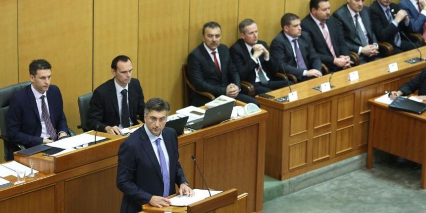 19.10.2016., Zagreb – Mandatar Andrej Plenkovic na prvoj sjednici 9. saziva Hrvatskog sabora predstavio je program Vlade i njezine clanove te je od zastupnika zatrazio da mu iskazu povjerenje. Andrej Plenkovic. Photo: Patrik Macek/PIXSELL