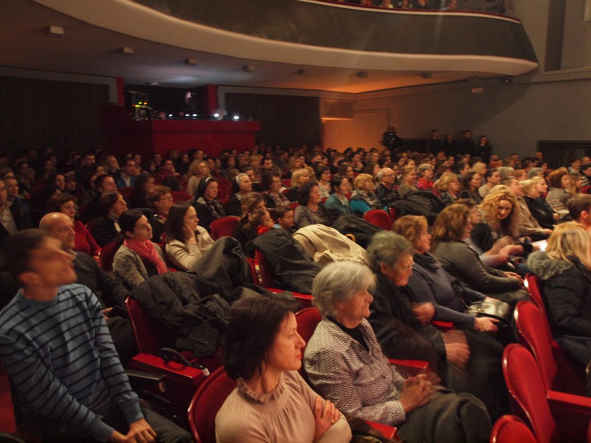 Humanitarni koncert duhovne glazbe “Anđeli za Anđelu” u HNK Zadar Humanitarni koncert duhovne glazbe “Anđeli za Anđelu” u HNK Zadar