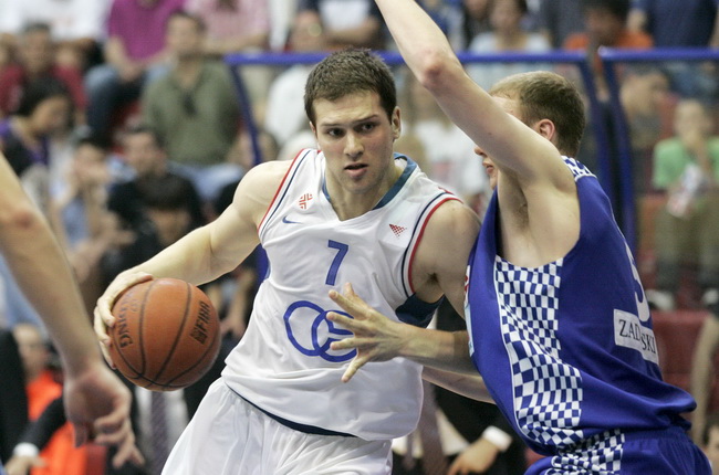 Zagreb, 050610. KC Drazen Petrovic. Trg Drazena Petrovica 3. 3. kosarkaska utakmica finala doigravanja izmedju Cibone i Zadra. Na slici: Bojan Bogdanovic. Foto: Goran Mehkek / CROPIX Zagreb, 050610. KC Drazen Petrovic. Trg Drazena Petrovica 3. 3. kosarkaska utakmica finala doigravanja izmedju Cibone i Zadra. Na slici: Bojan Bogdanovic. Foto: Goran Mehkek / CROPIX