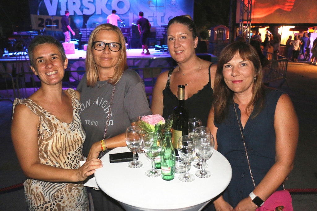 Nina Badrić @ Virsko ljeto 2017.