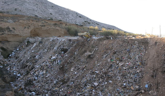 Pag – divlje odlagalište (foto: J.Portada)