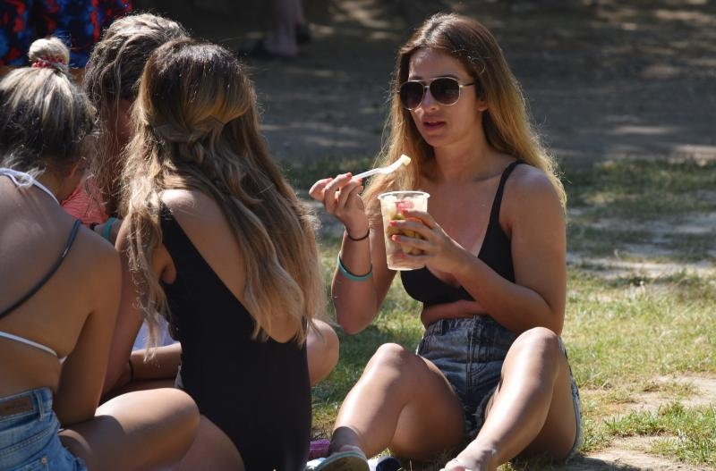 Rješenje za osvježenje: Kupanje u ledenoj rijeci Krki u NP Krka. Photo: Hrvoje Jelavić/PIXSELL