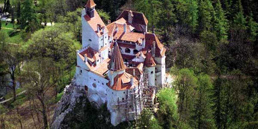 Drakulin Dvorac Transilvanija (foto: www.wayfaring.info) Drakulin Dvorac Transilvanija (foto: www.wayfaring.info)