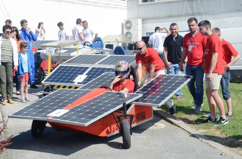 Sisak: Utrka solarnih automobila hrvatskih stukovnih škola