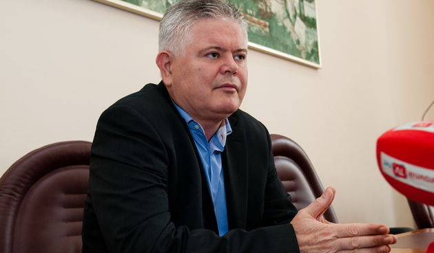 Dubrovnik, 191212.
Dubrovacki gradonacelnik Andro Vlahusic odrzao je konferenciju za medije povodom presude na Splitskom sudu kojom je proglasen krivim. Andro Vlahusic se poziva na lazno svjedocenje Denisa Orlica te ne namjerava dati ostavku na mjesto gra