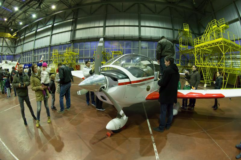 Noć otvorenih vrata u zrakoplovnoj bazi Zemunik, Foto: Dino Stanin/PIXSELL Noć otvorenih vrata u zrakoplovnoj bazi Zemunik, Foto: Dino Stanin/PIXSELL