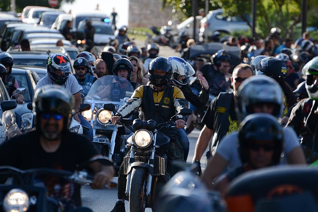 Defile bajkera ulicama Zadra u povodu 10. rođendana Moto kluba Beštije. Foto: Jadra NeveraZD Defile bajkera ulicama Zadra u povodu 10. rođendana Moto kluba Beštije. Foto: Jadra NeveraZD