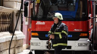 Veliki požar izbio u zgradi na Narodnom trgu Veliki požar izbio u zgradi na Narodnom trgu