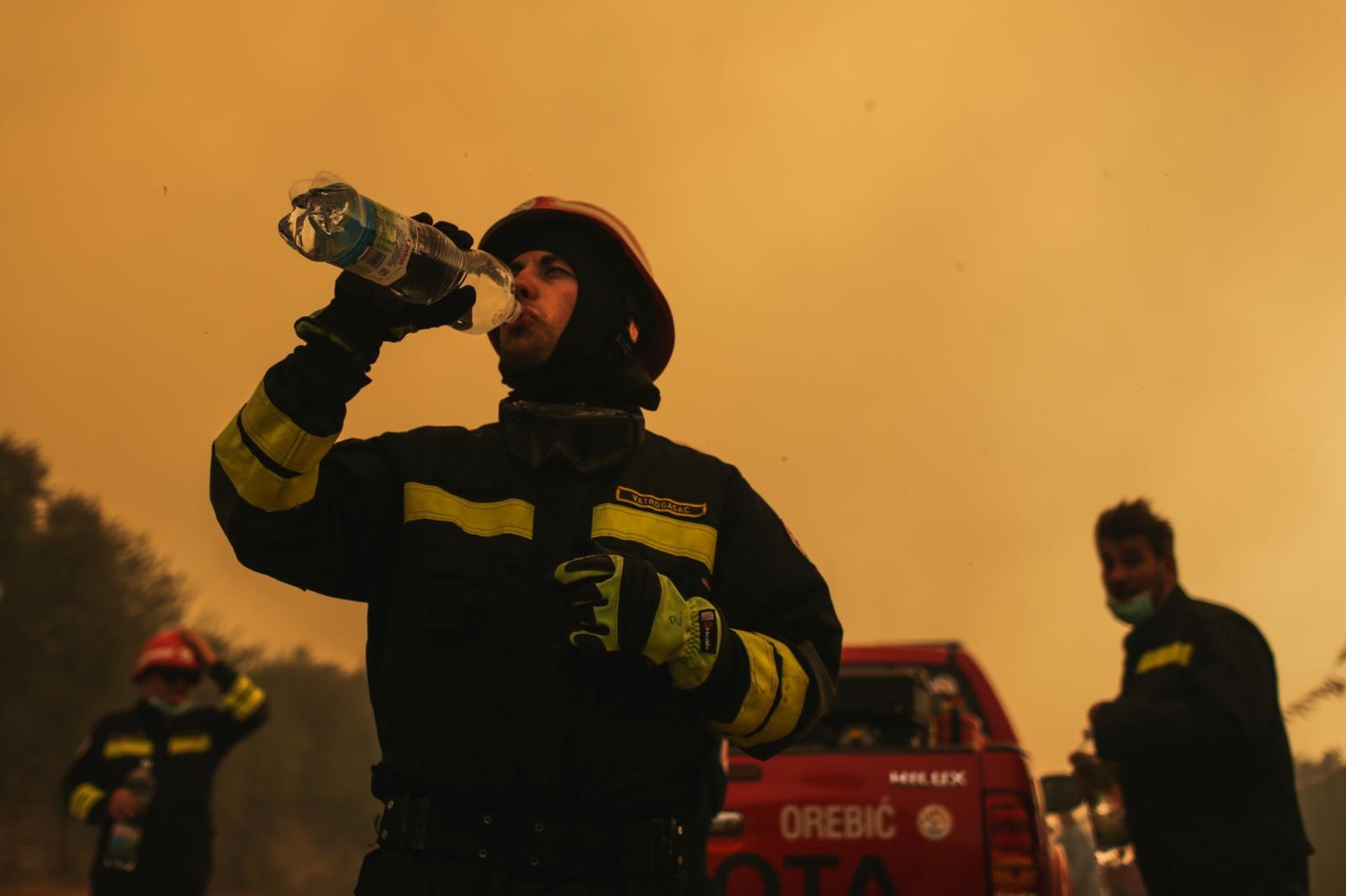 Veliki požar na Pelješcu