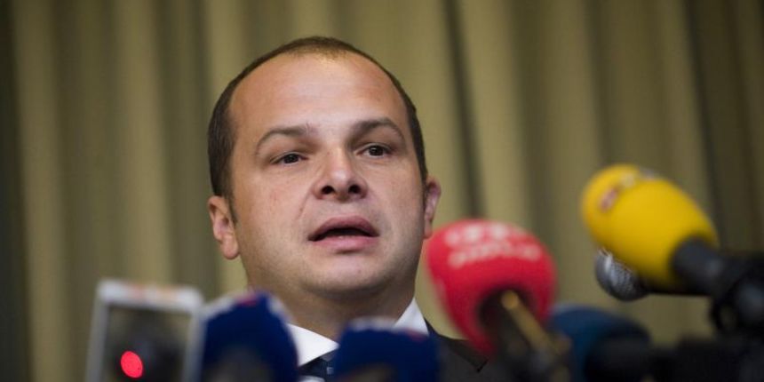 30.09.2013., Zagreb – Prvi let redovne linije Osijek Zagreb Osijek na kojem su nakon 26 godina bili putnici ministar Sinisa Hajdas Doncic i gradonacelnik Osijeka Ivica Vrkic. Sinisa Hajdas Doncic. Photo: Daniel Kasap/PIXSELL